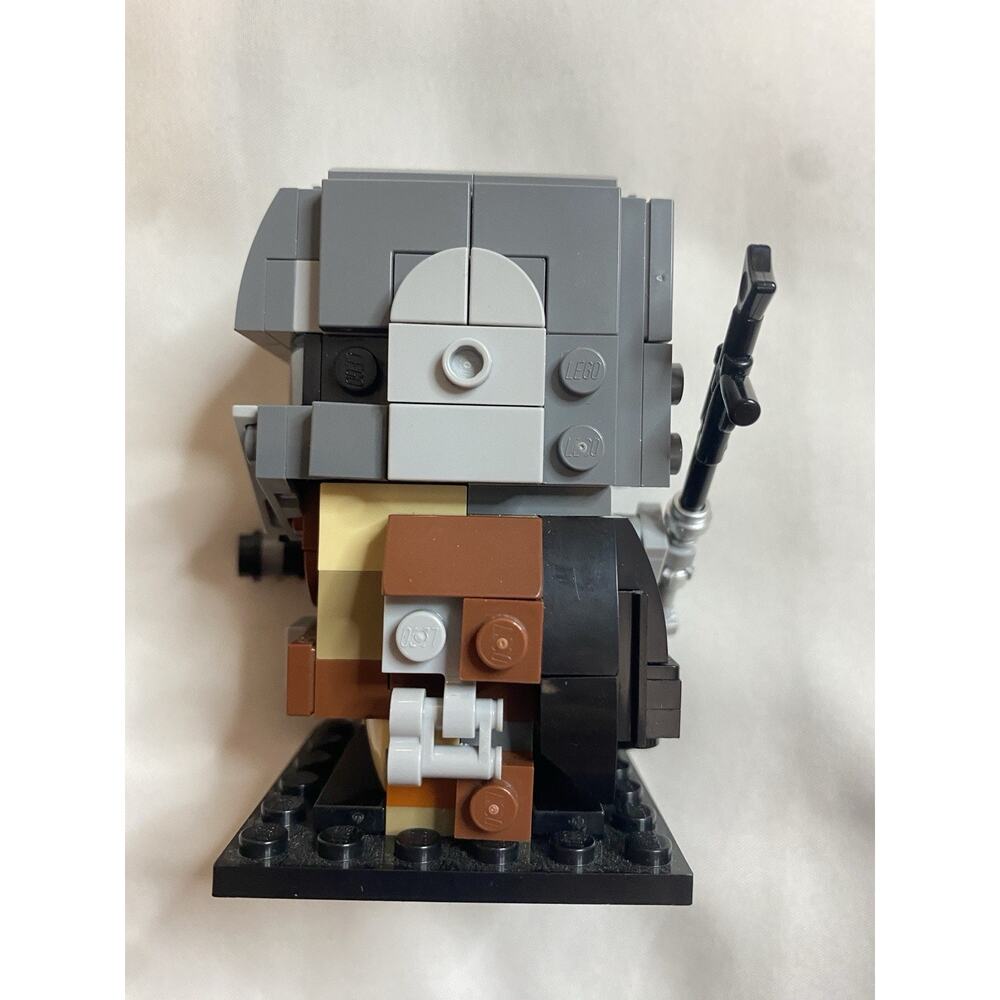 LEGO Star Wars BrickHeadz 75317 The Mandalorian Figure Assembled w/ Accessories - Picture 5 of 15